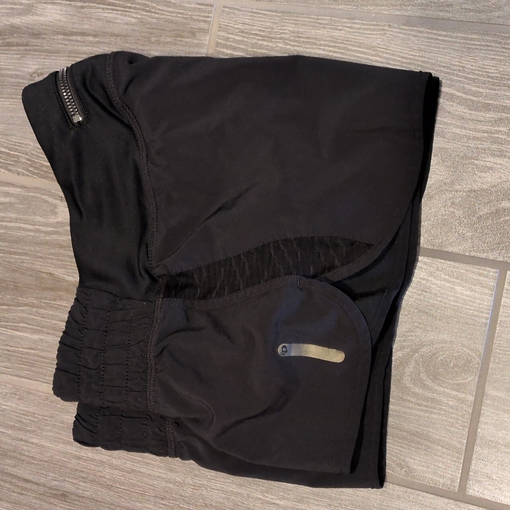 Pearl Izumi Black Performance Shorts